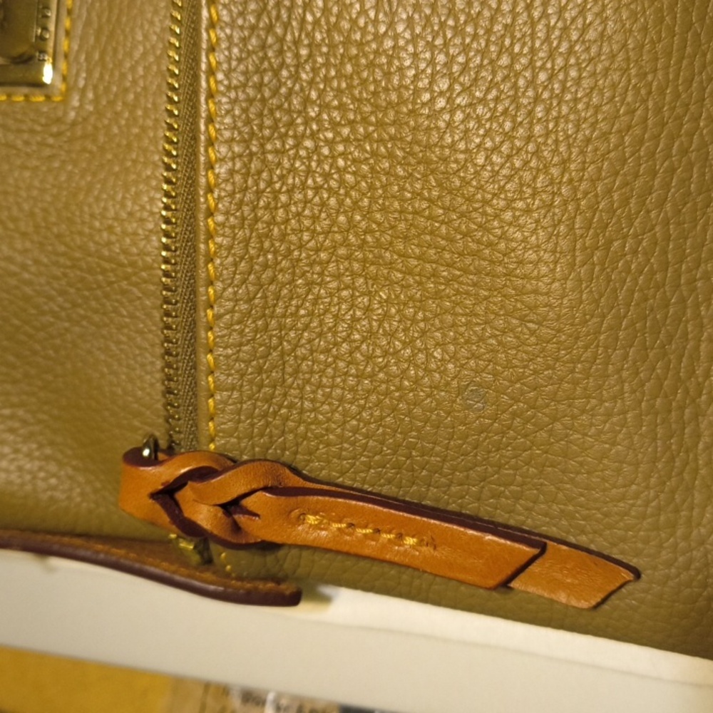 Dooney And Bourke Crossbody Bag - Picture 3 of 11